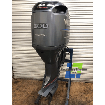 Yamaha Z300TXRC 2-Stroke Outboard Motor
