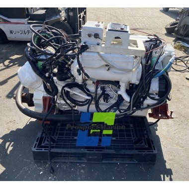 Used Cummins QSB6.7 Marine Diesel Engine 250-HP For Sale
